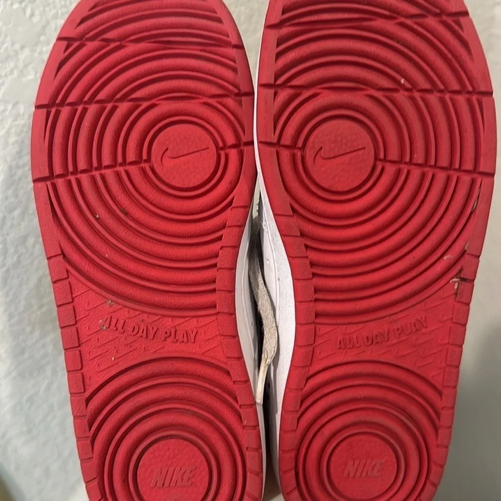Nike Court Borough Low 2 SE Grade School 'White Very Berry'  size 6 y